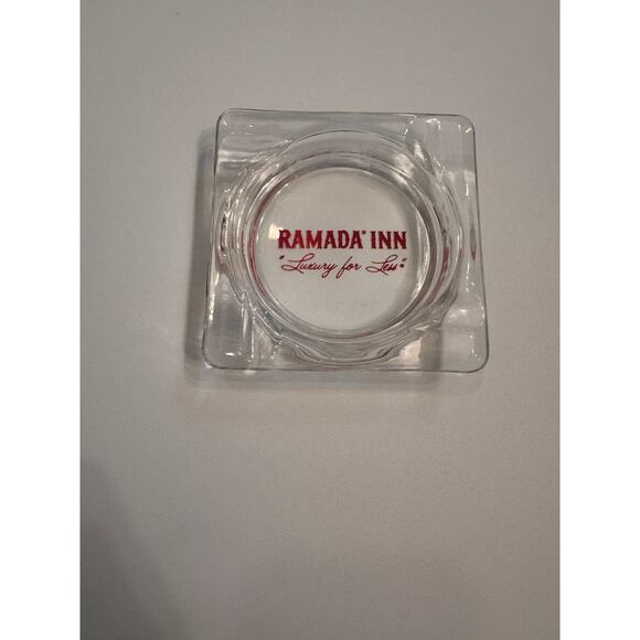 Vintage Ramada Inn Ashtray Glass Red Logo - Picture 1 of 3